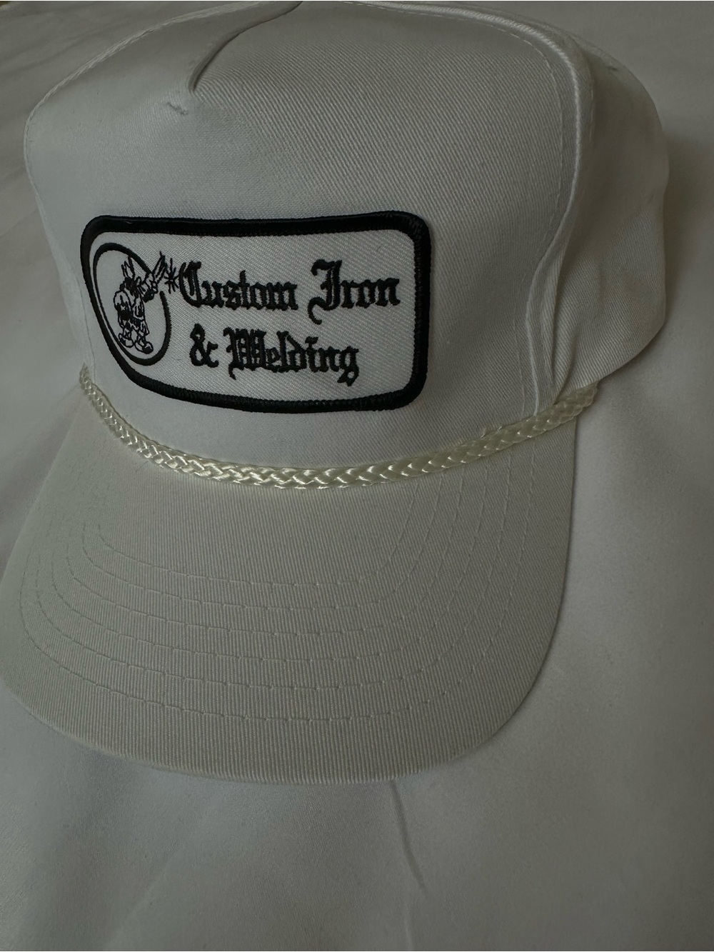 Vintage White Rope-Trim Trucker Cap